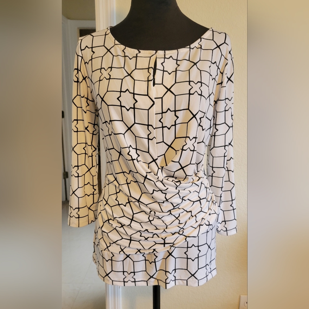 NY&Co B&W Top